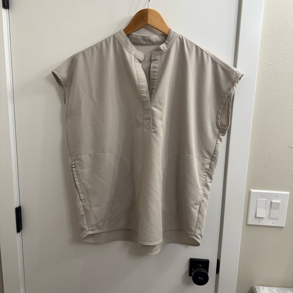 Figs Small Bone Rafael Scrub Top